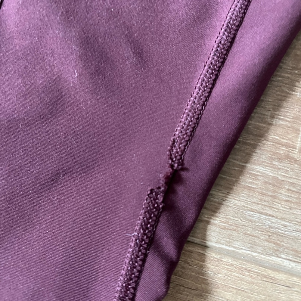 Lululemon Tight Stuff Crop Bordeaux Drama /Raspberry Size 4 Leggings - Picture 7 of 7